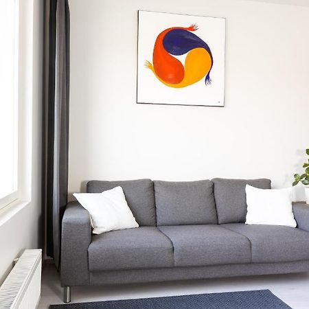 Valoisa Parvekkeellinen Kaksio, Oma Parkkipaikka Apartment Tampere Exterior photo