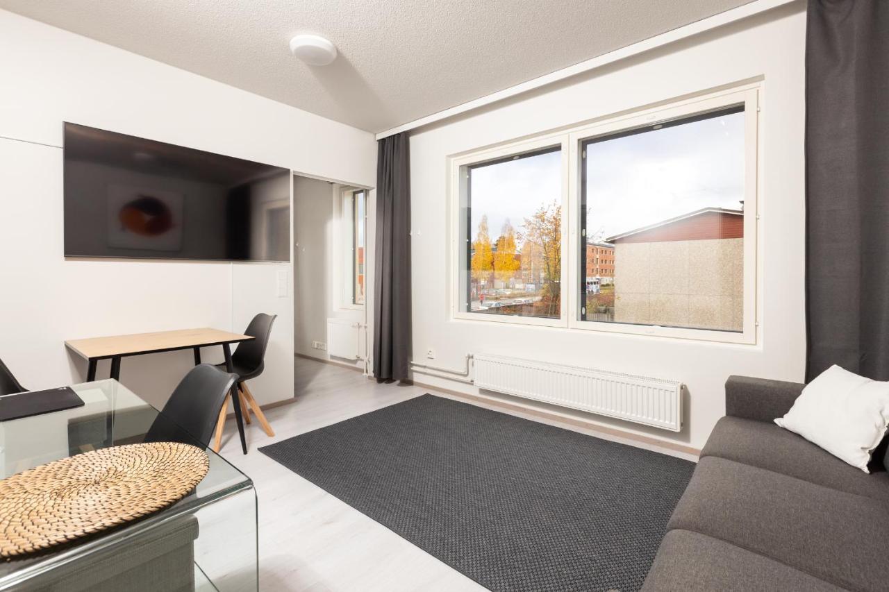 Valoisa Parvekkeellinen Kaksio, Oma Parkkipaikka Apartment Tampere Exterior photo
